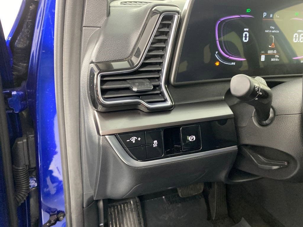 Used 2023 Kia Sportage EX image 12