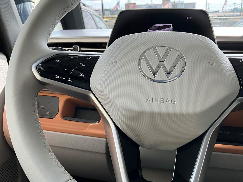 New 2025 Volkswagen ID. Buzz 1st Edition AWD/4WD image 22
