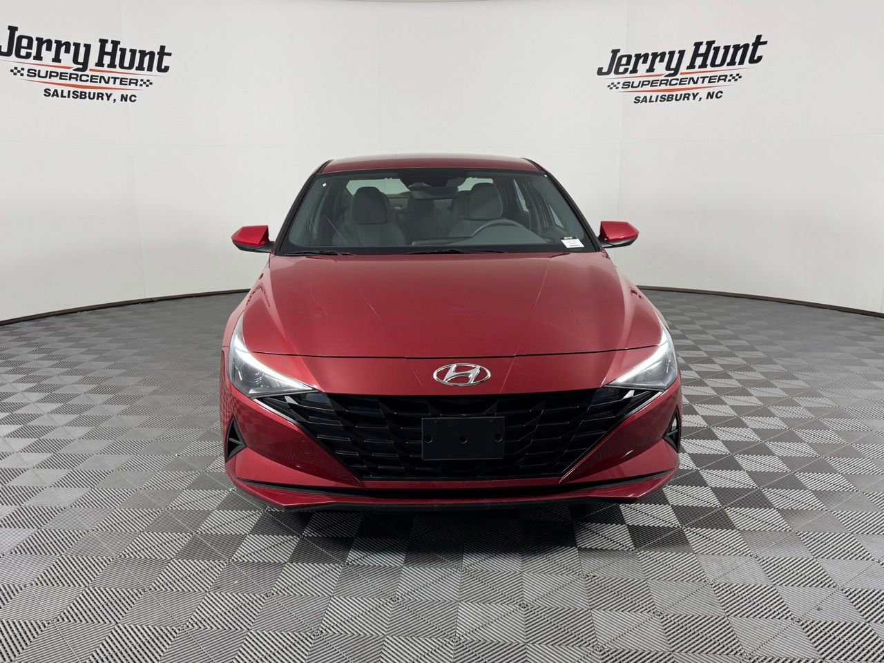 Used 2023 Hyundai Elantra SEL w/ Preferred Accessory Package image 7
