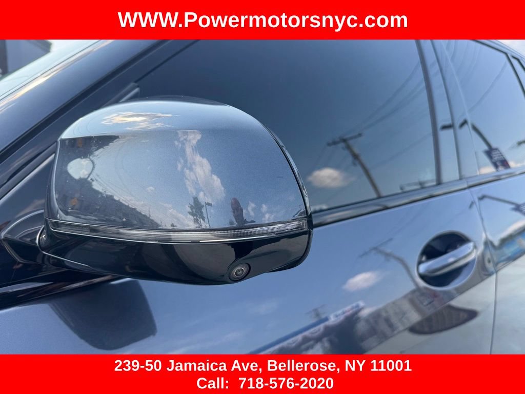 Used 2021 BMW X5 M50i w/ Executive Package AWD/4WD image 17