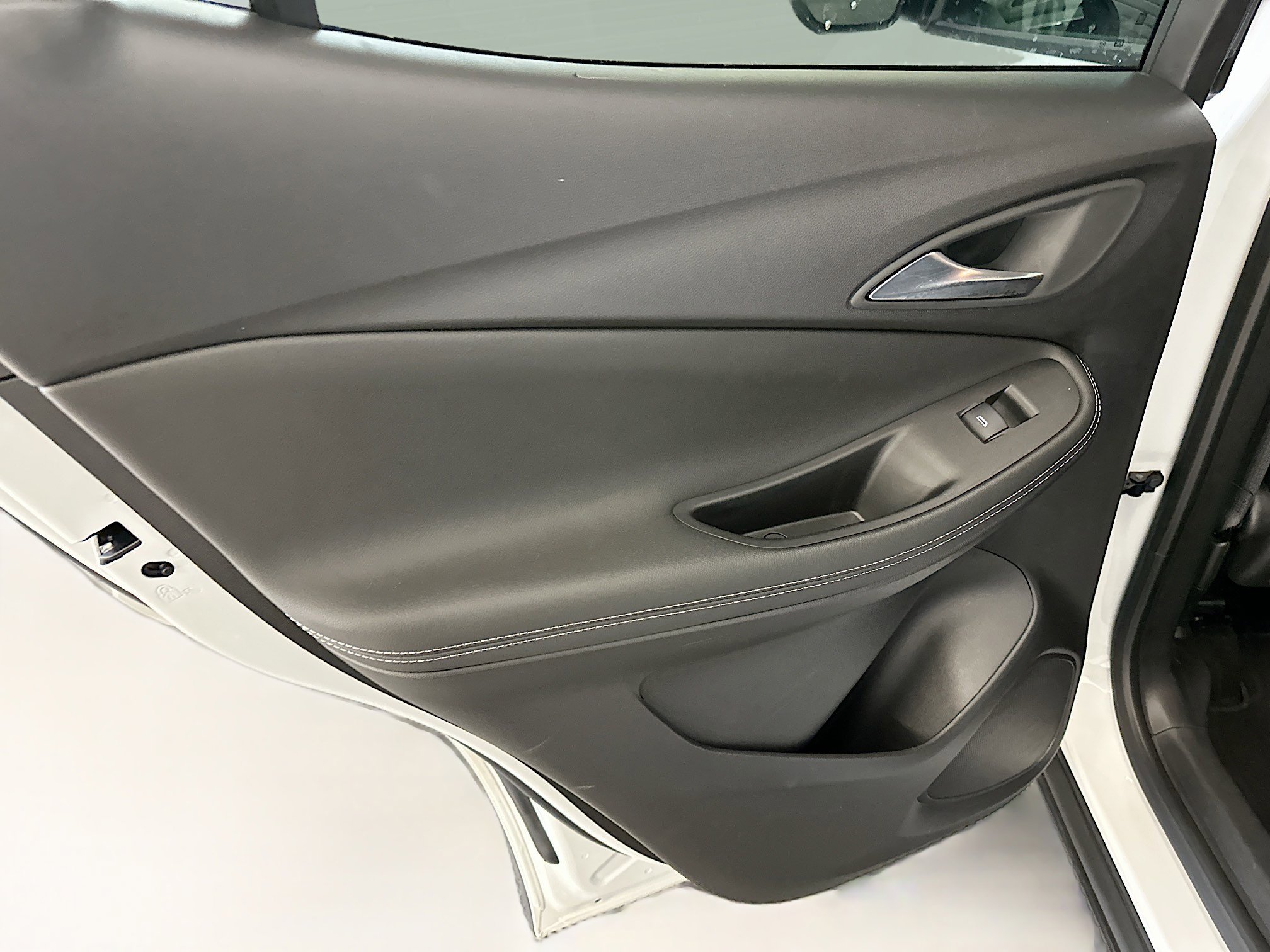 Used 2025 Buick Encore GX Preferred image 26