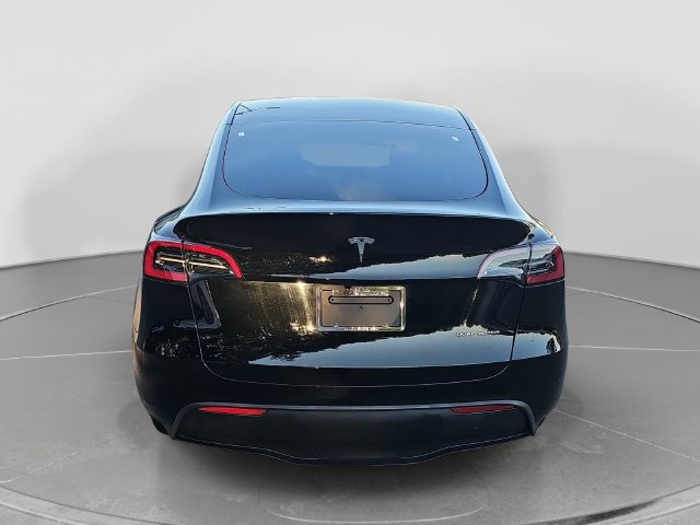 Used 2023 Tesla Model Y Long Range AWD/4WD image 4