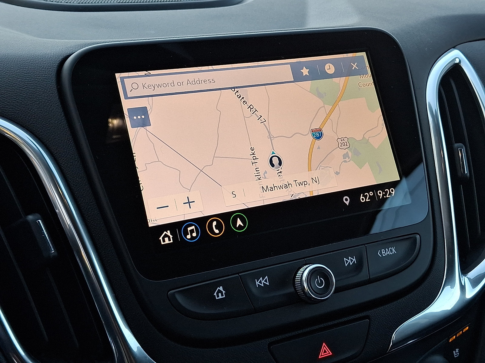 Used 2020 Chevrolet Equinox Premier AWD/4WD image 18