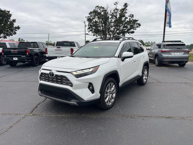 Used 2025 Toyota RAV4 Limited FWD image 37