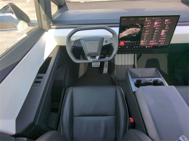 Used 2024 Tesla Cybertruck AWD Crew Cab image 17