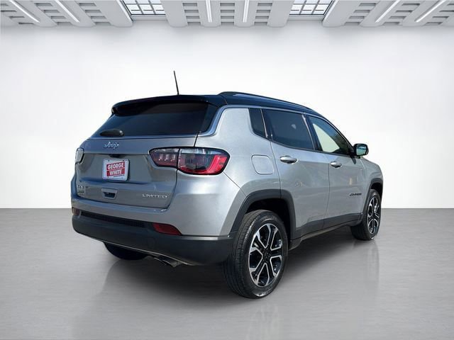 Used 2022 Jeep Compass Limited image 4