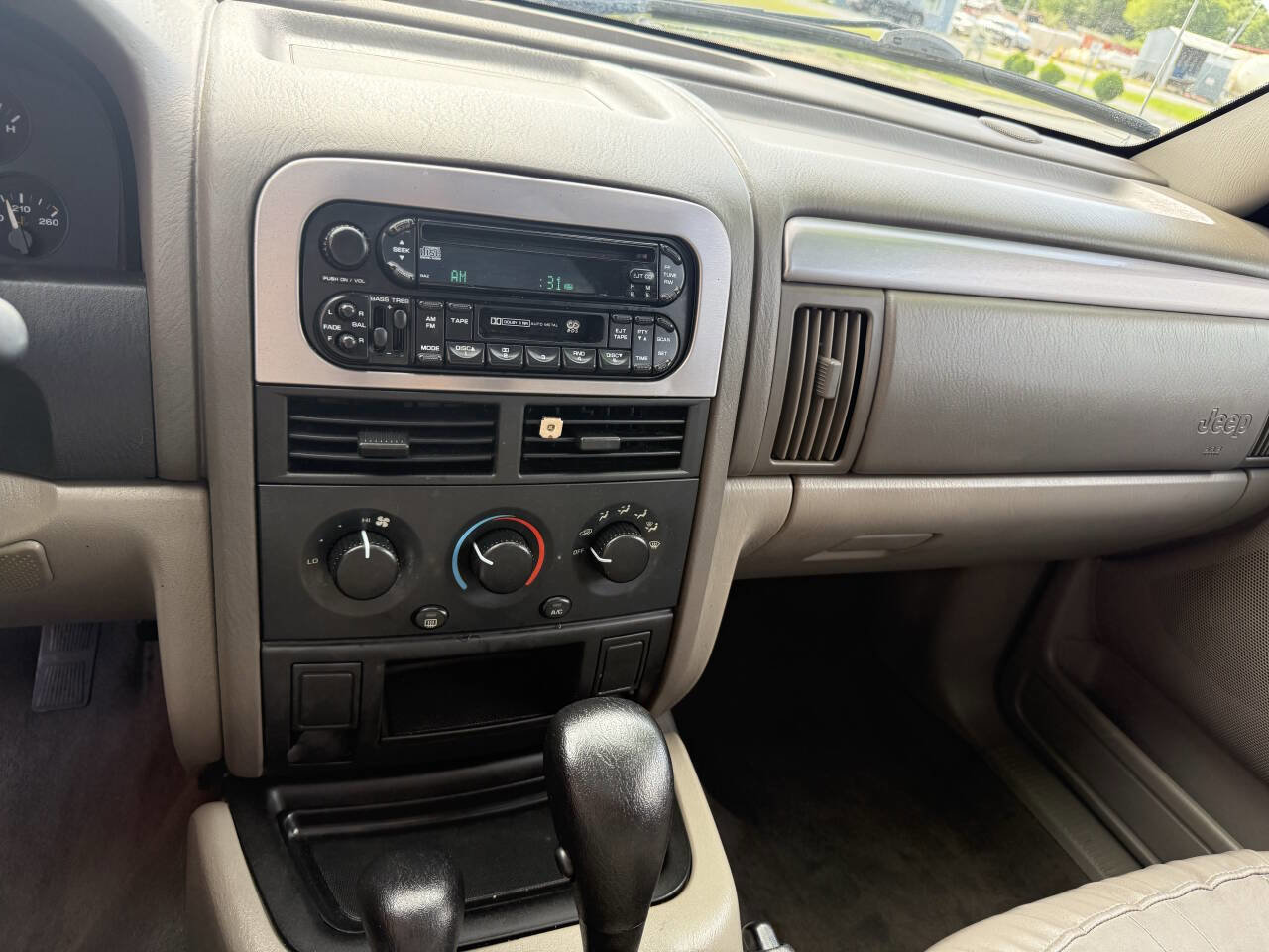 Used 2004 Jeep Grand Cherokee Laredo w/ Convenience Group image 18