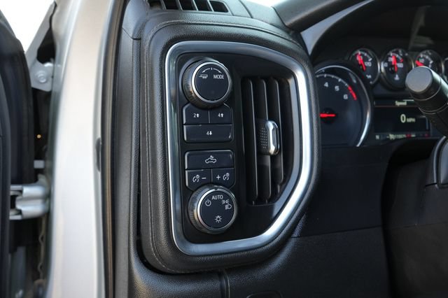 Used 2021 Chevrolet Silverado 3500 LT AWD/4WD image 14