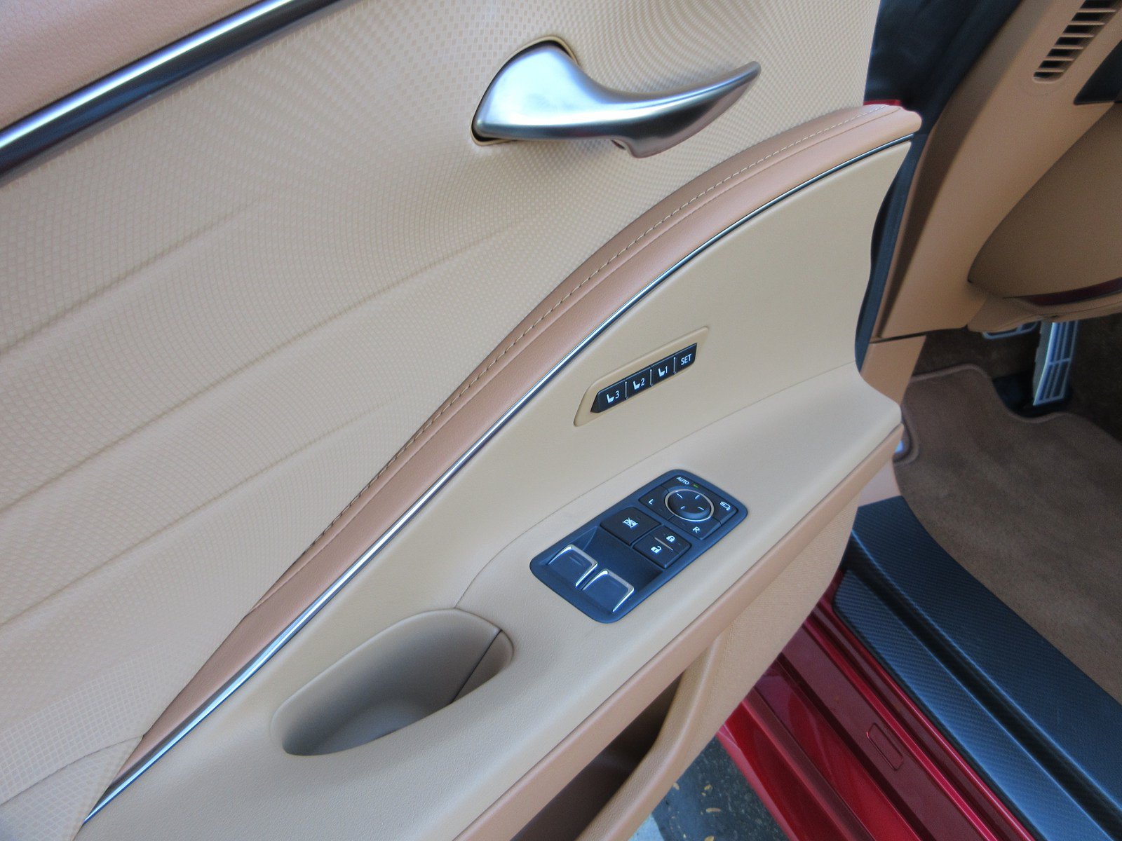 Used 2023 Lexus LC 500 Convertible w/ Touring Package RWD image 27