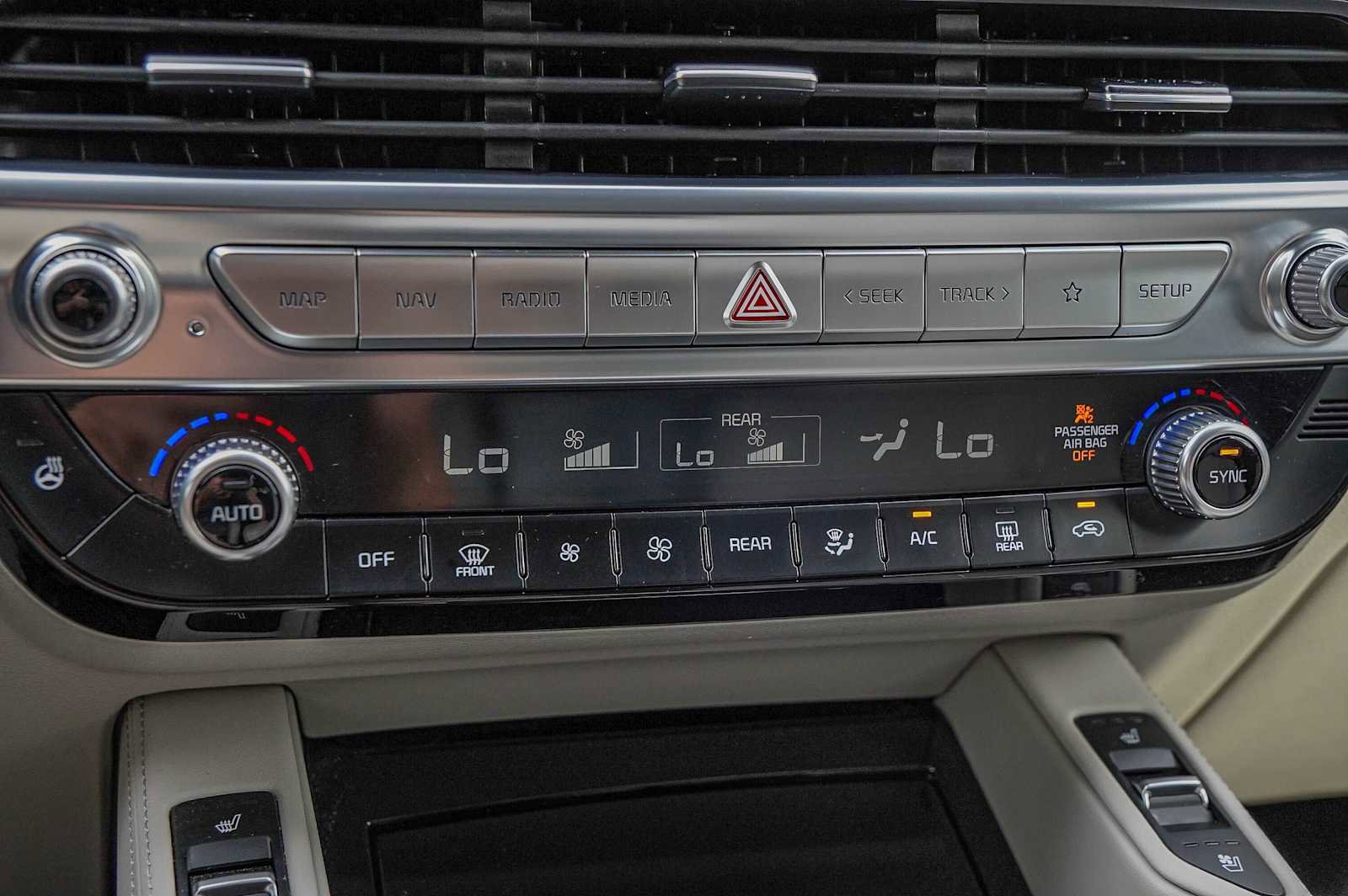 Certified 2022 Kia Telluride SX w/ SX Prestige Package image 20