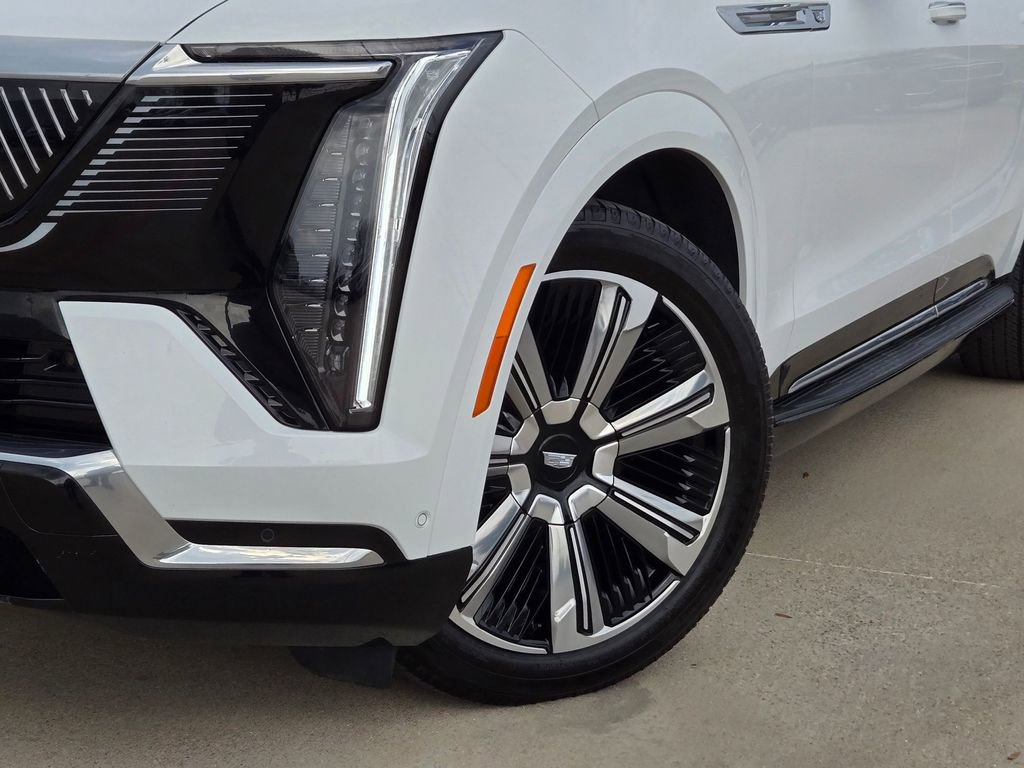 Certified 2025 Cadillac Escalade IQ Luxury 2 w/ LPO, Premium Carpet Package image 7