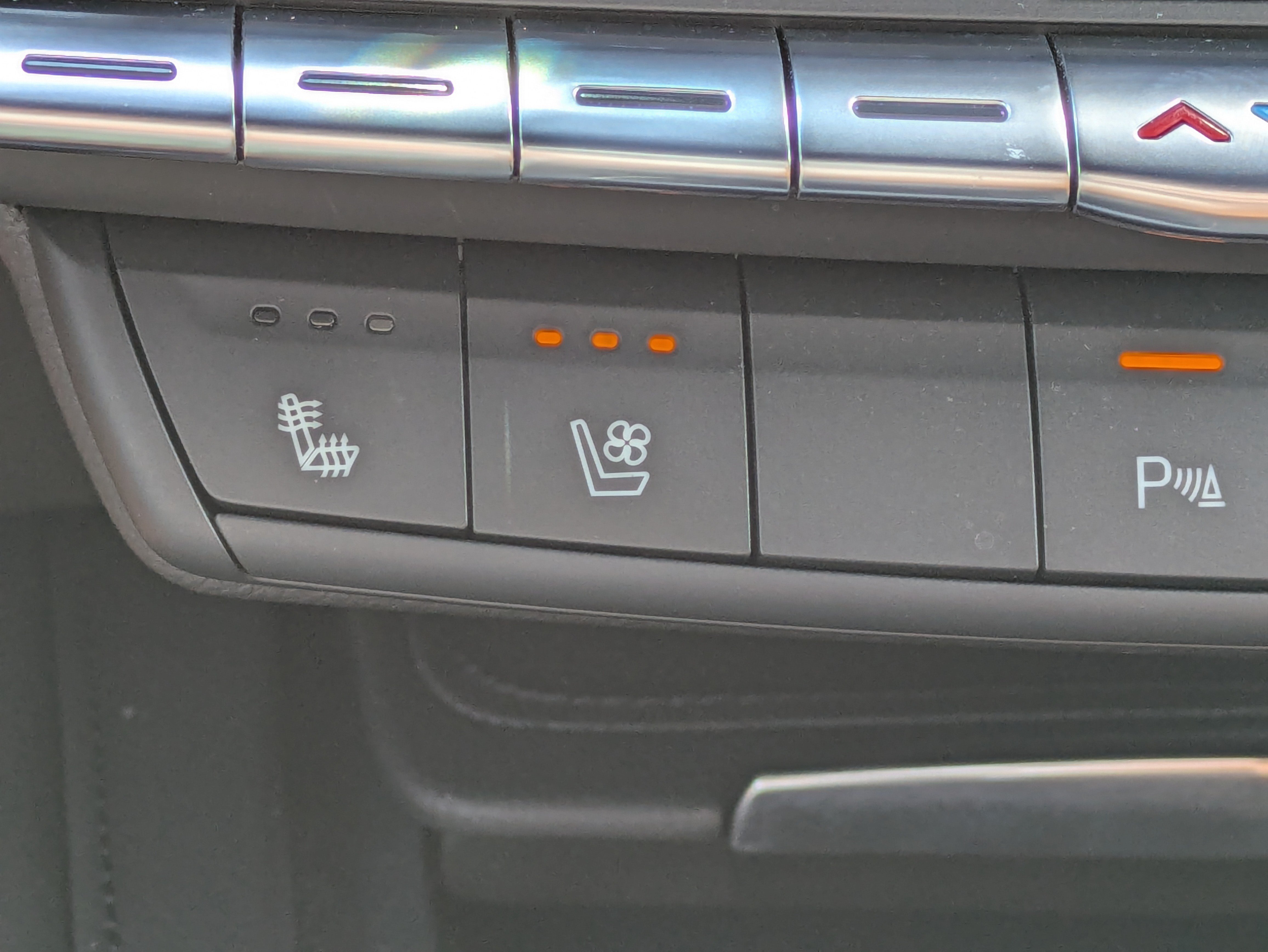Used 2019 Cadillac XT4 Premium Luxury FWD image 27
