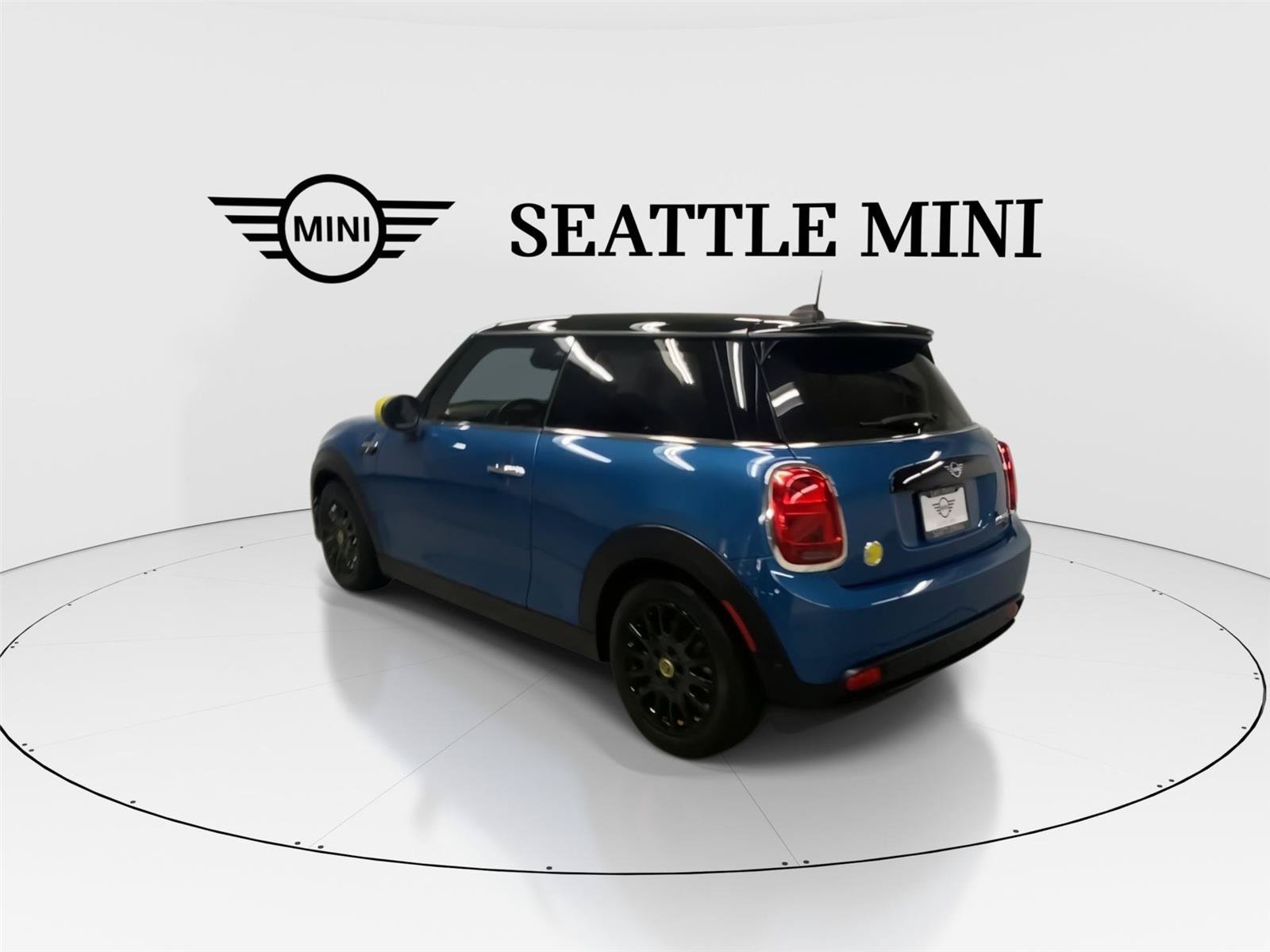 Used 2023 MINI Cooper SE FWD image 8