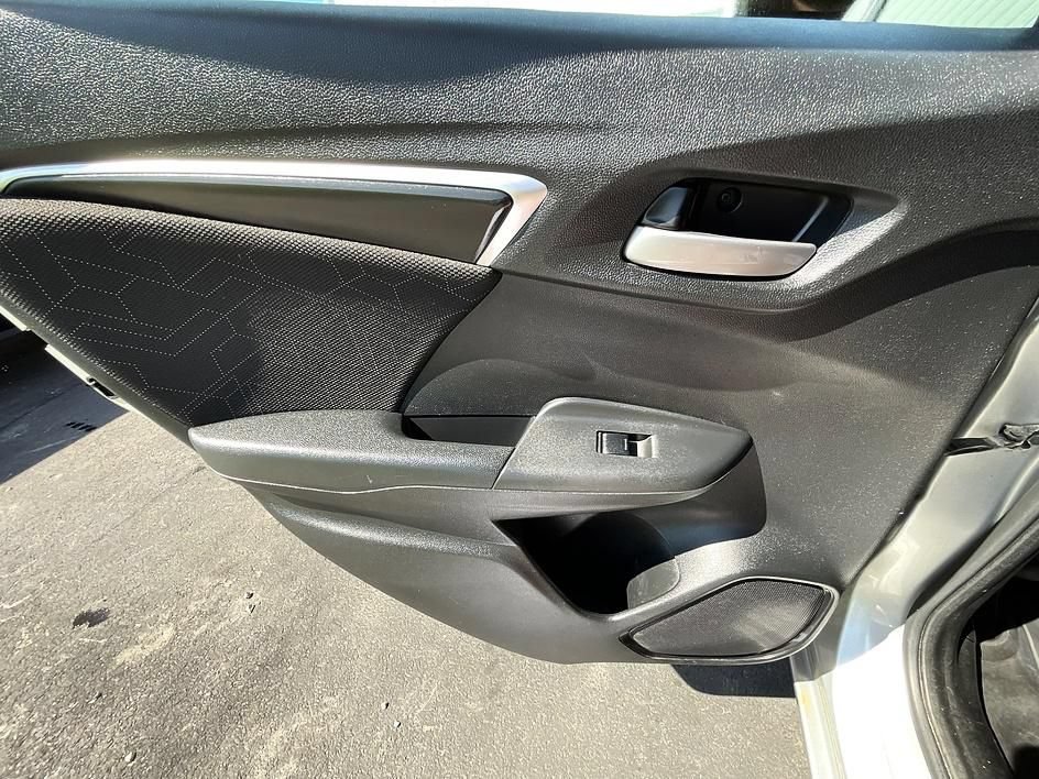Used 2015 Honda Fit EX image 33