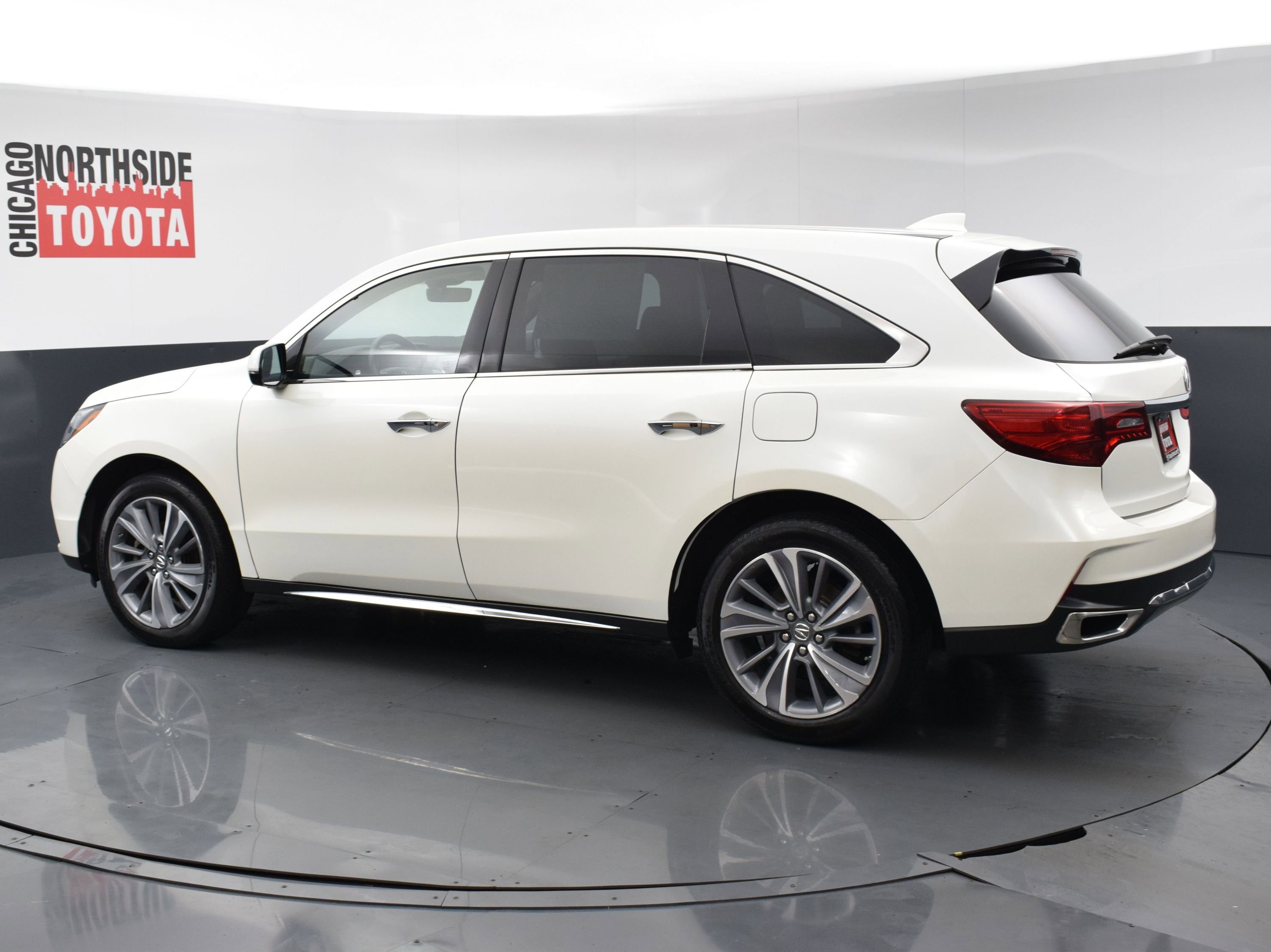 Used 2018 Acura MDX SH-AWD w/ Technology Package image 2