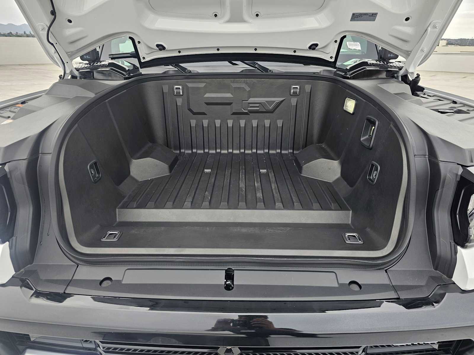 Used 2024 GMC Hummer EV 2X w/ Extreme Off-Road Package image 23