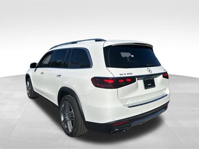 Used 2025 Mercedes-Benz GLS 450 4MATIC image 4
