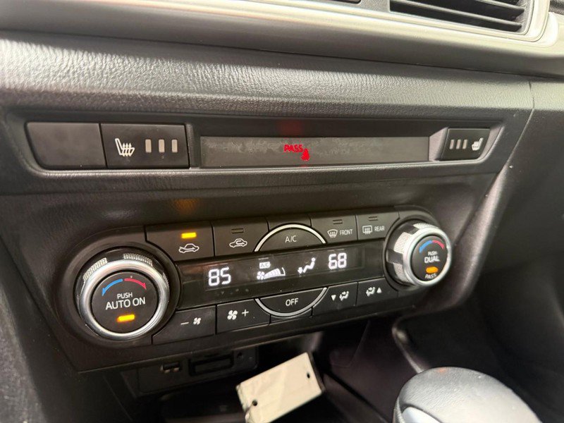 Used 2018 MAZDA MAZDA3 Touring image 34