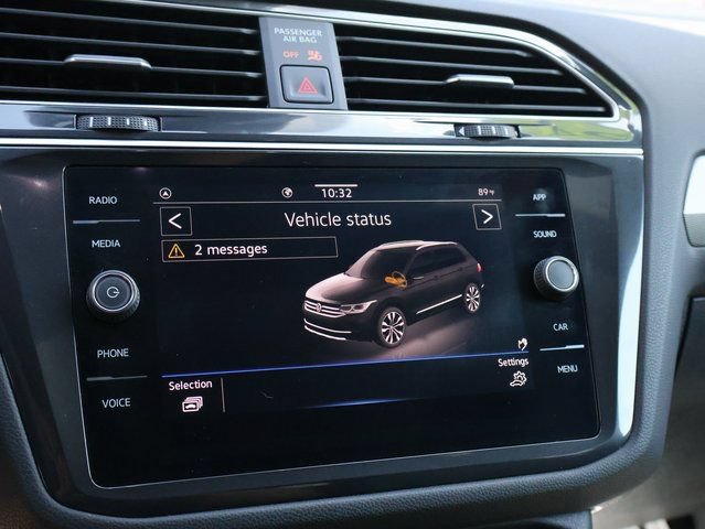 Used 2024 Volkswagen Tiguan SE R-Line FWD image 25