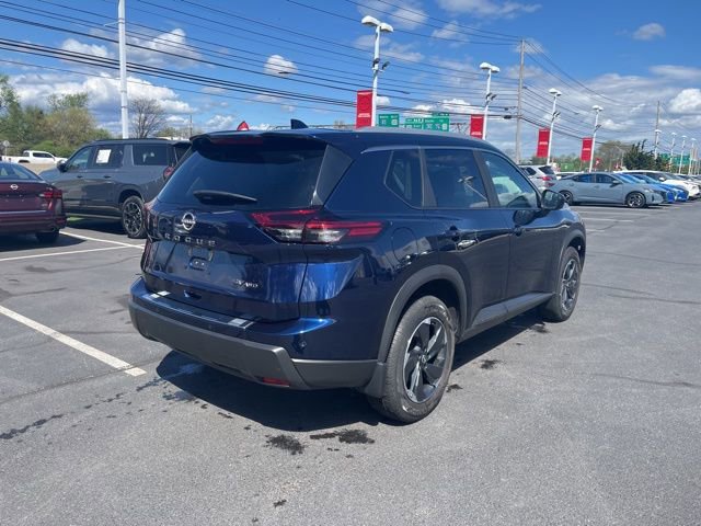 Used 2024 Nissan Rogue SV w/ SV Premium Package image 7