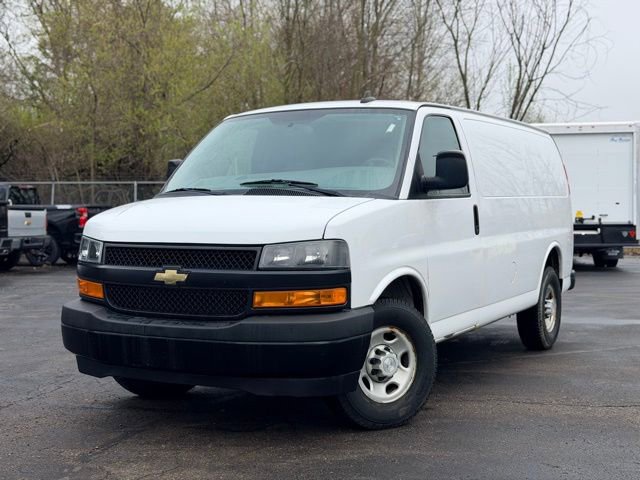 Used 2018 Chevrolet Express 2500 w/ Driver Convenience Package RWD image 1