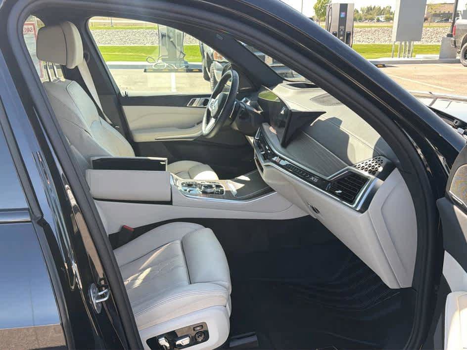 Used 2026 BMW X5 xDrive50e w/ Executive Package AWD/4WD image 27