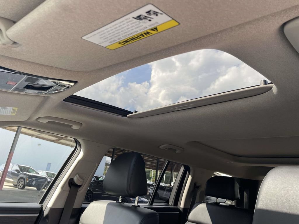 Certified 2025 Hyundai Santa Fe Limited FWD image 19