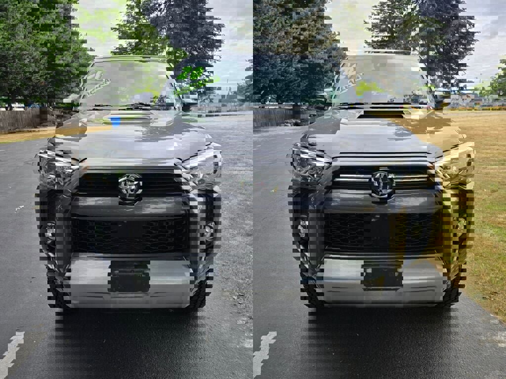 Used 2020 Toyota 4Runner SR5 image 7