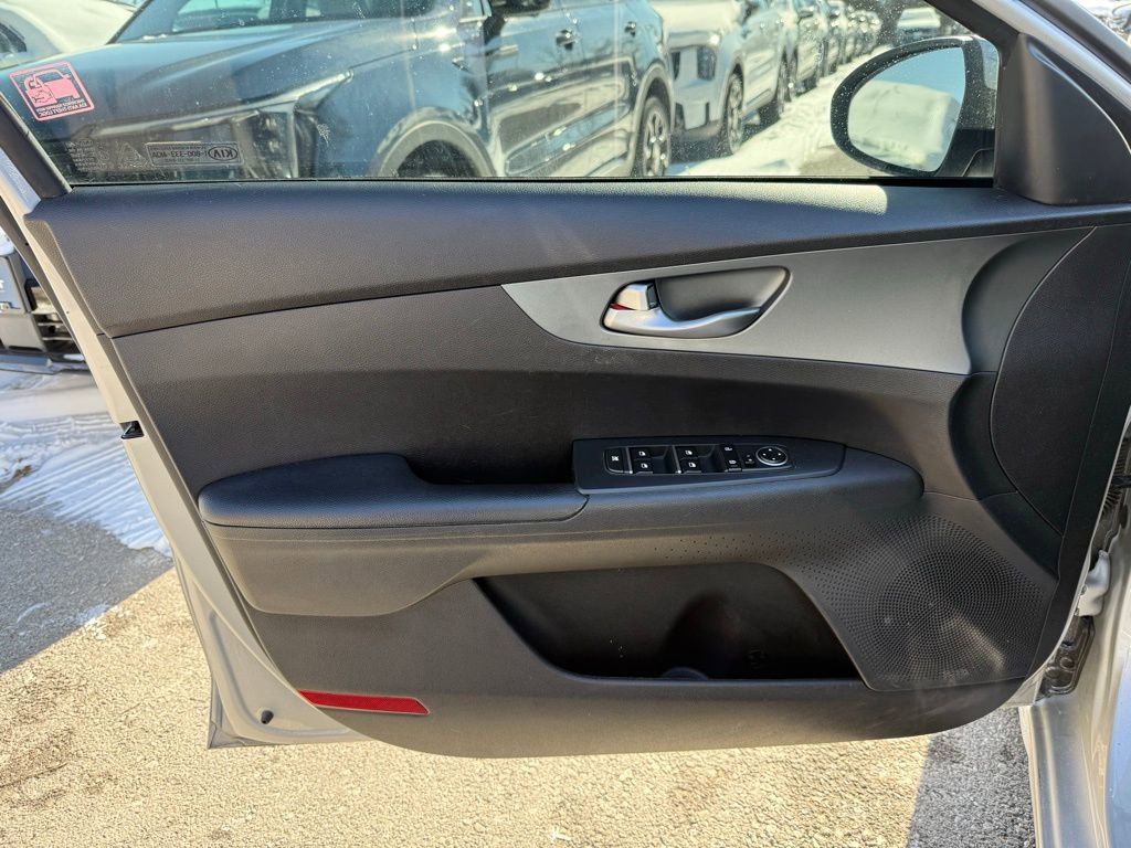 Used 2021 Kia Forte LXS image 6