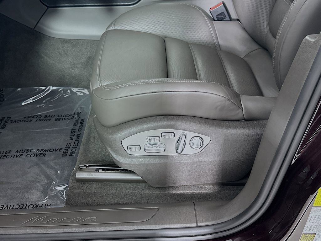 New 2026 Porsche Macan Turbo AWD/4WD image 21
