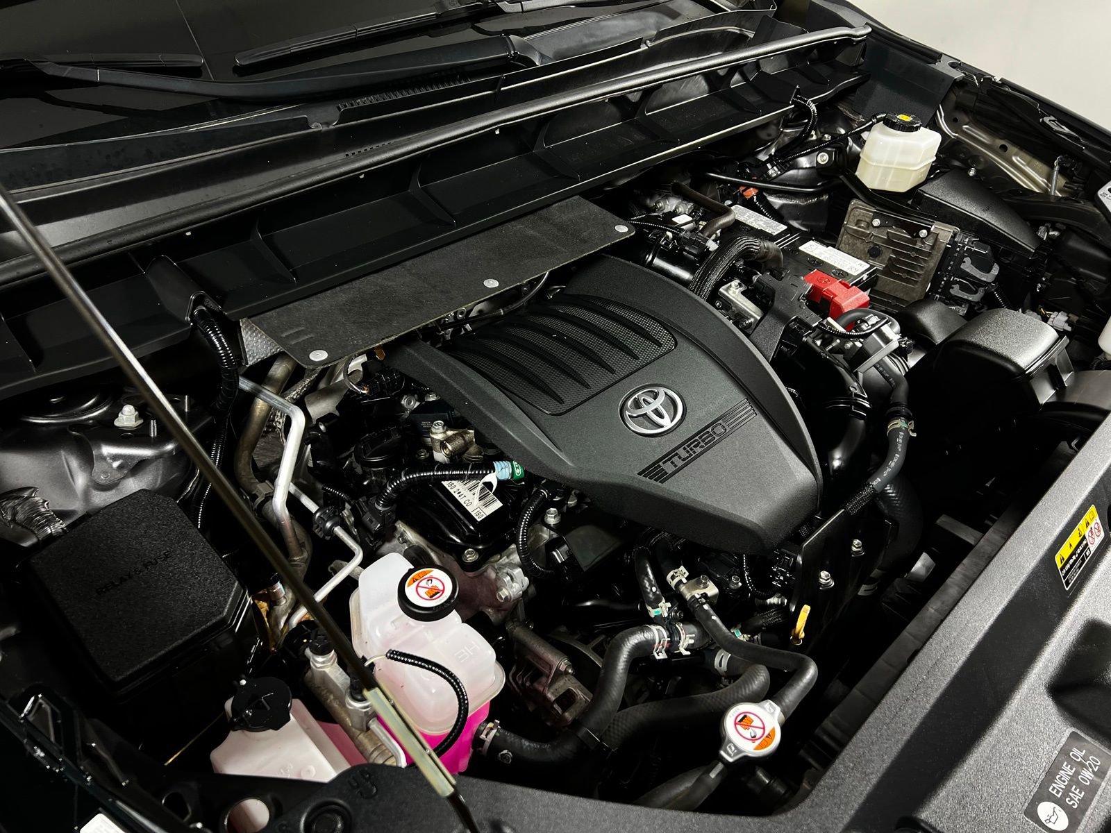 Certified 2023 Toyota Highlander XLE image 10