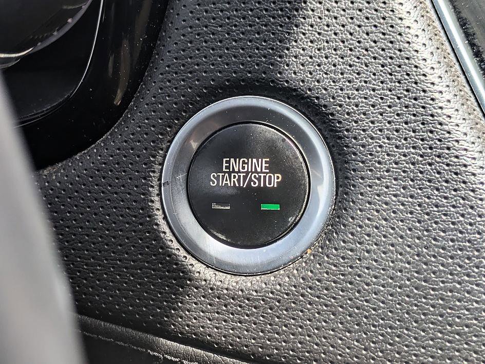 Used 2017 Cadillac XT5 FWD image 26