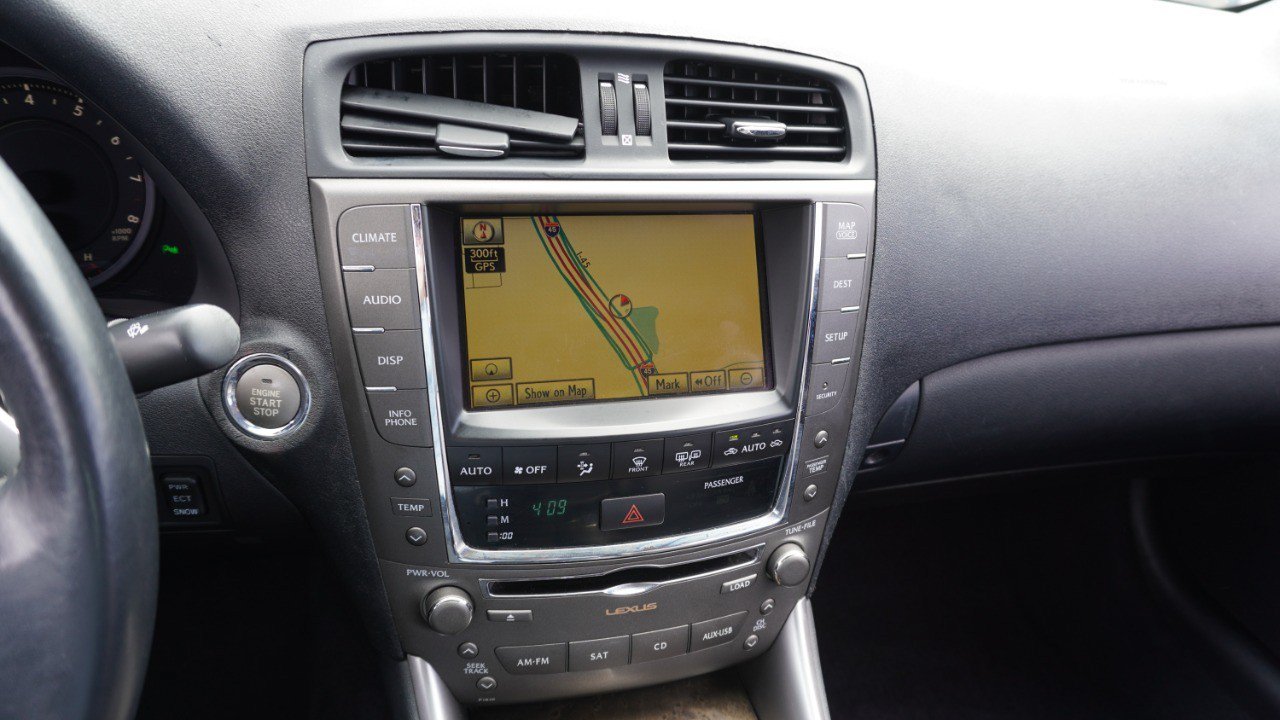 Used 2010 Lexus IS 350C RWD image 16