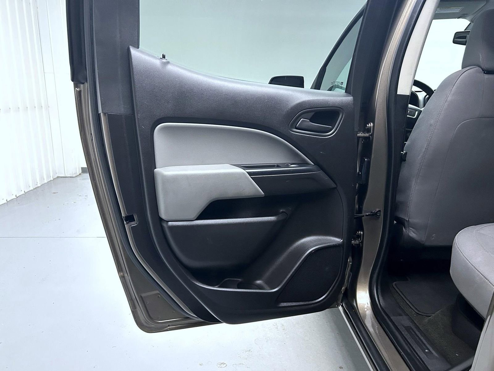 Used 2015 GMC Canyon 2WD Crew Cab w/ Convenience Package image 20