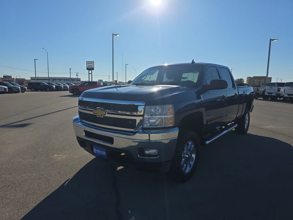 Used 2014 Chevrolet Silverado 2500 LT w/ Interior Plus Package image 3