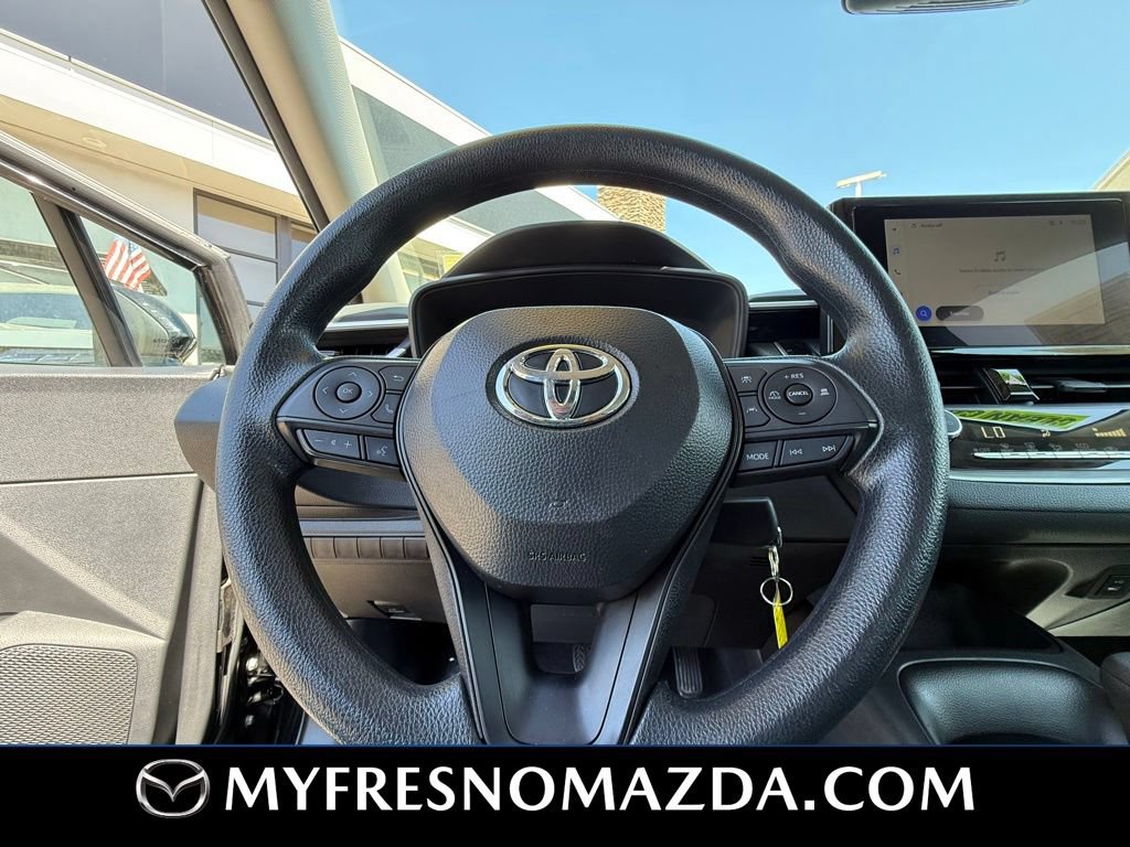 Used 2025 Toyota Corolla LE FWD image 21