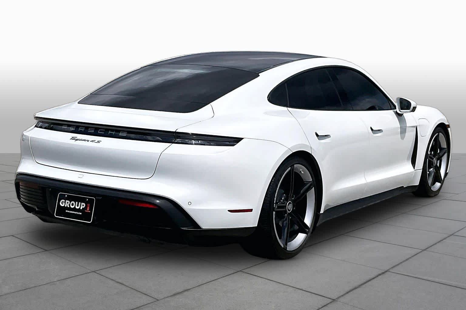 Used 2022 Porsche Taycan 4S AWD/4WD image 11