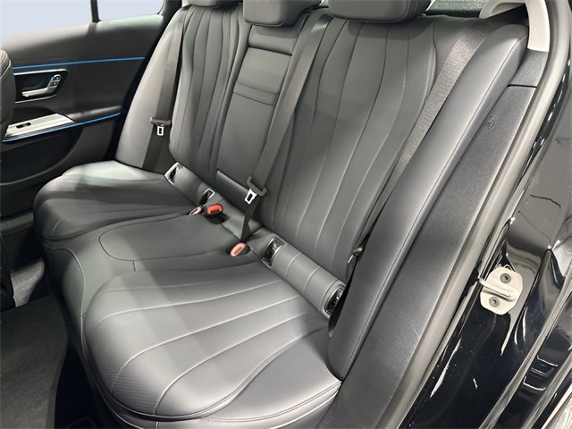 Used 2025 Mercedes-Benz E 350 4MATIC Sedan image 30