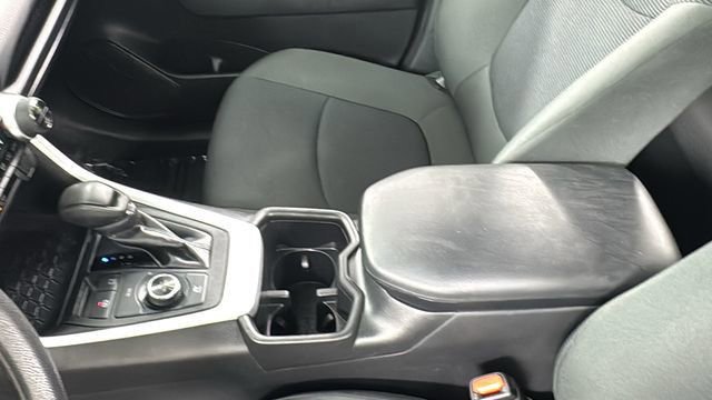 Used 2024 Toyota RAV4 LE image 33