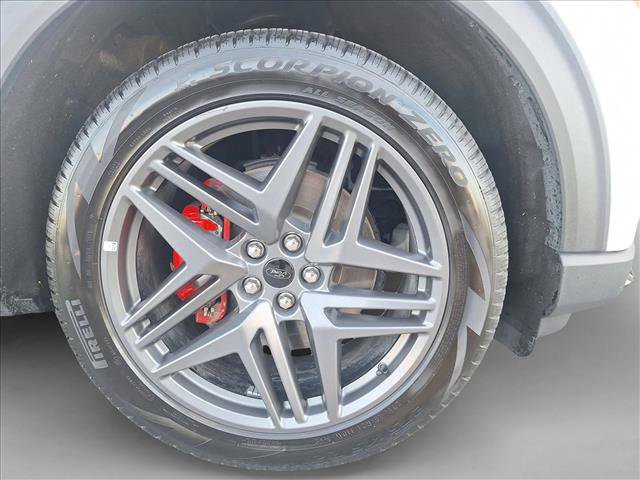 Used 2025 Ford Explorer ST-Line w/ ST-Line Street Pack image 20