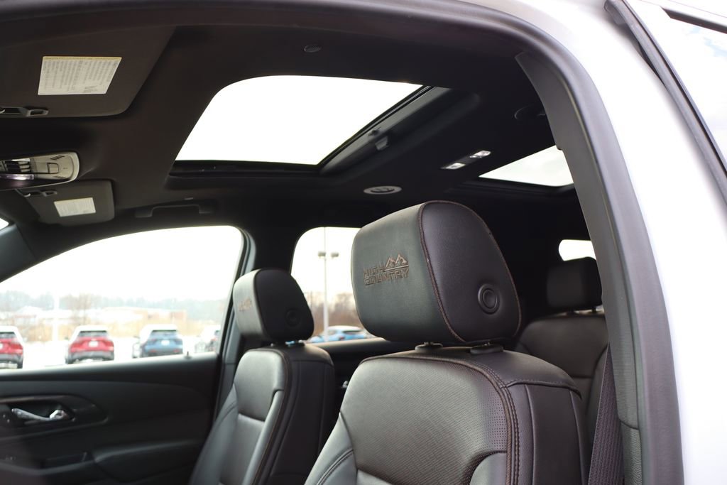 Used 2022 Chevrolet Traverse High Country image 31