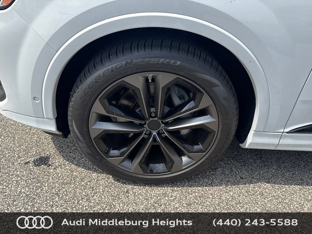 New 2026 Audi Q7 3.0T Premium Plus AWD/4WD image 23