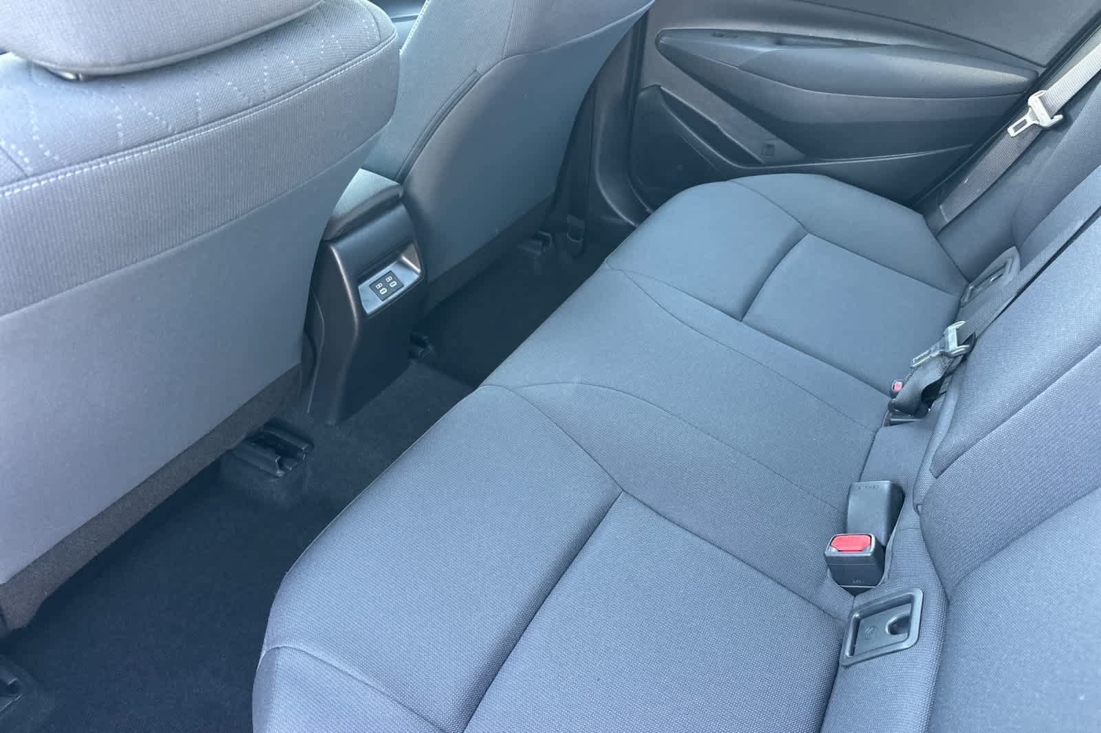 Used 2024 Toyota Corolla LE FWD image 4