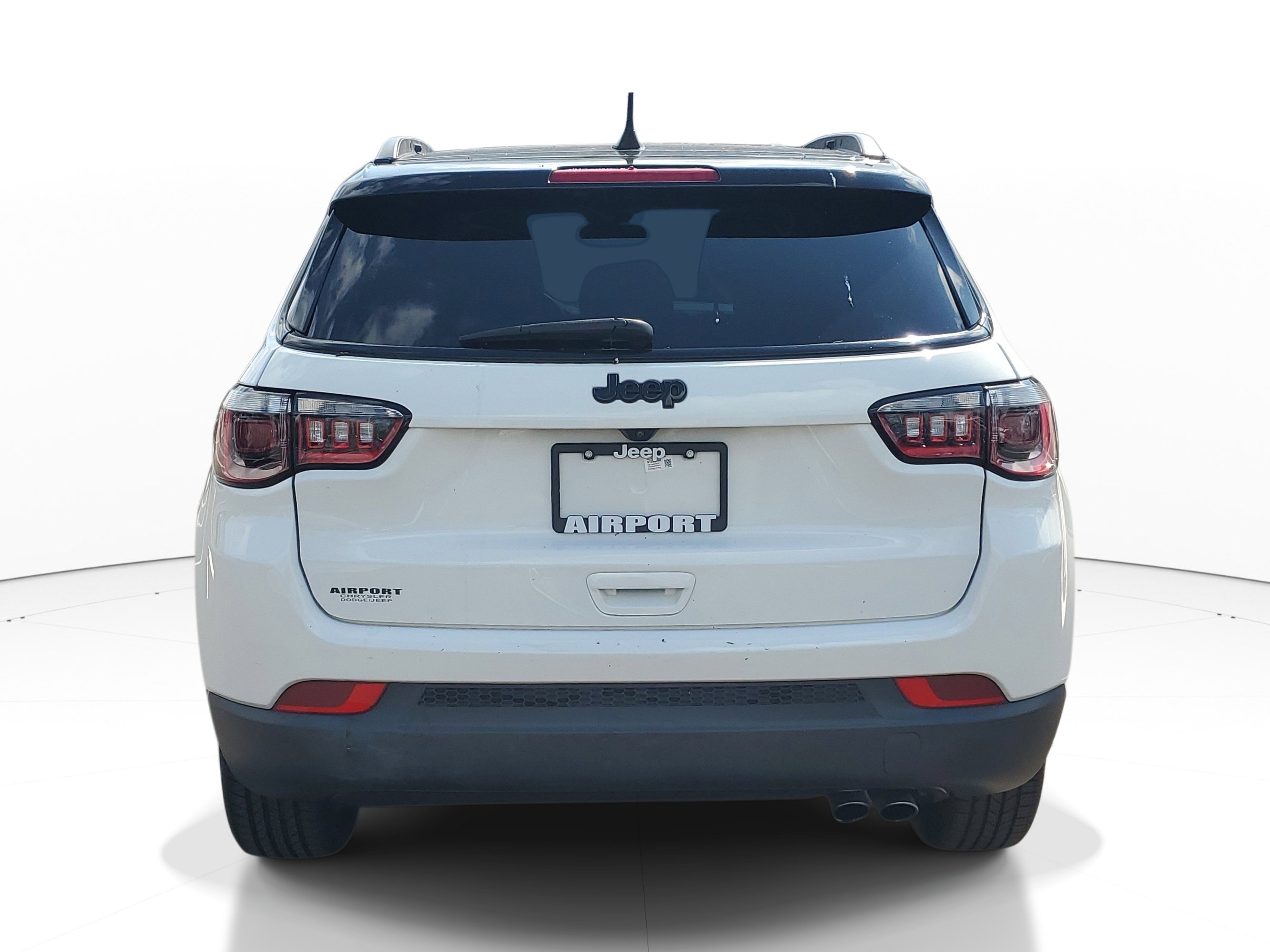 Used 2022 Jeep Compass Latitude FWD image 6