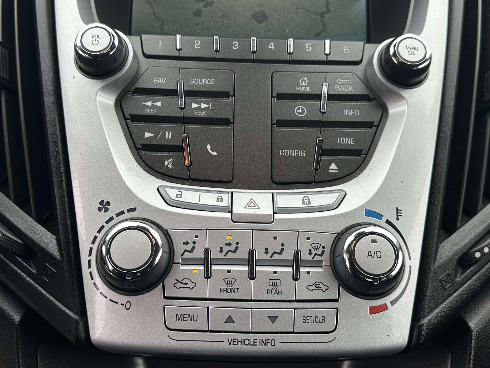 Used 2014 Chevrolet Equinox LT w/ Driver Convenience Package image 12