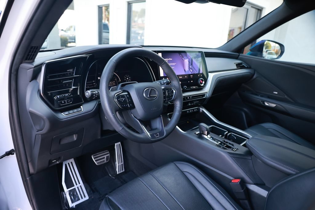 Used 2024 Lexus TX 500h AWD w/ Technology Package image 16