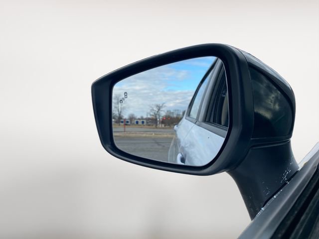 Used 2024 Nissan Versa SR w/ Trunk Package image 28