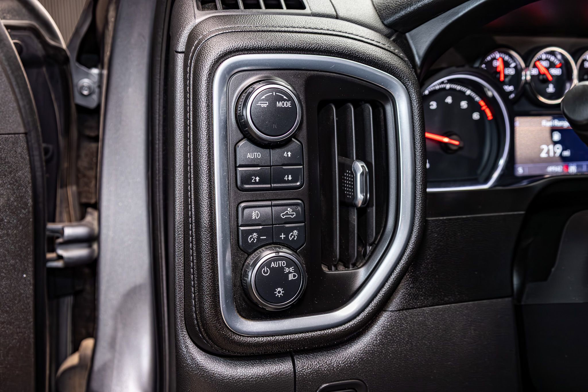 Used 2021 Chevrolet Silverado 1500 RST image 16