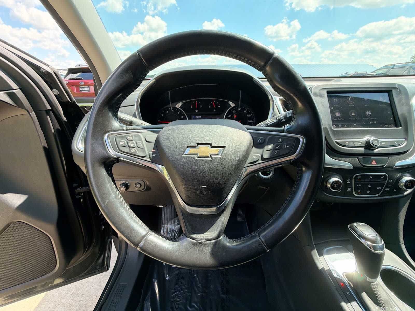 Used 2020 Chevrolet Equinox LT FWD image 19