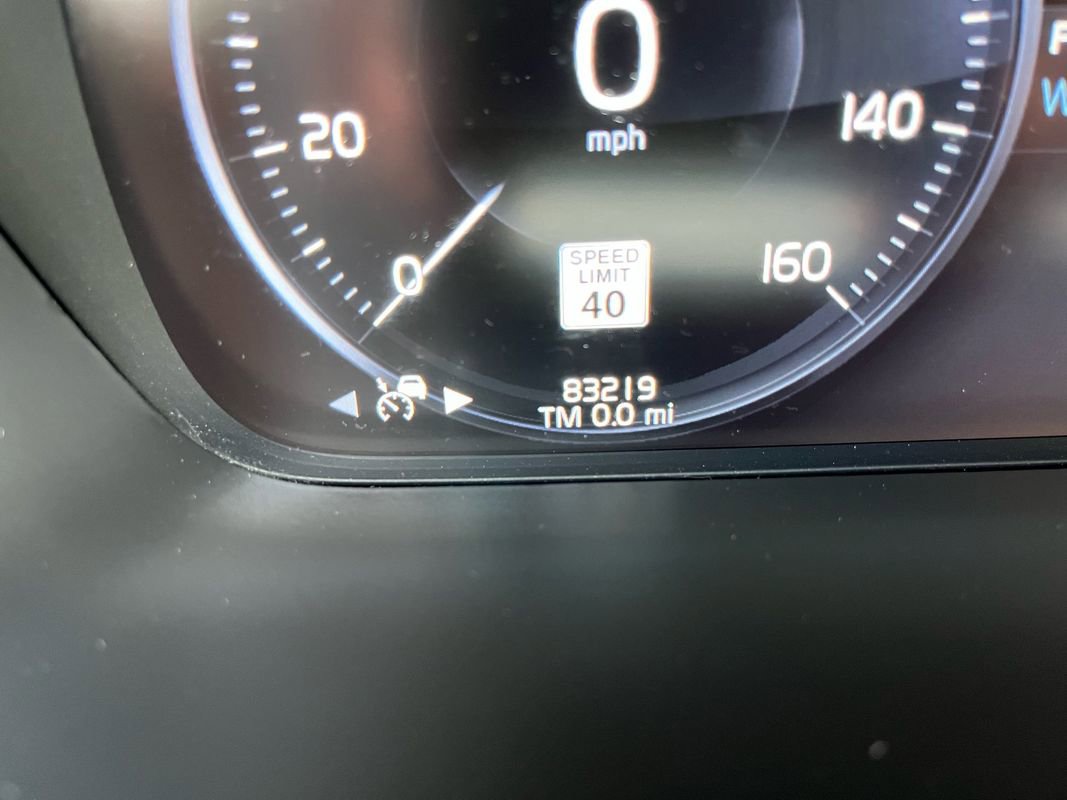 Used 2020 Volvo XC90 T6 Momentum w/ Protection Package Premier image 17
